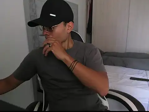 FredericSloan online show from March 2, 2026, 8:04 pm