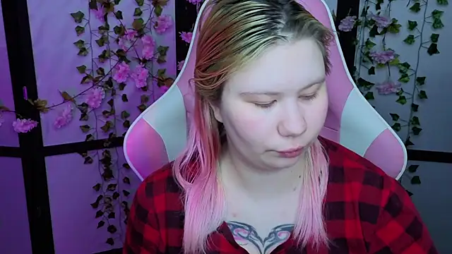 kitsune little online show from May 15, 2026, 8:38 pm