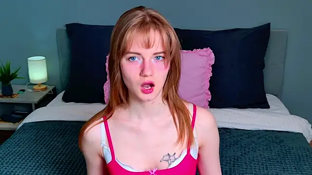 ElfieWhite online show from May 25, 2026, 5:30 pm