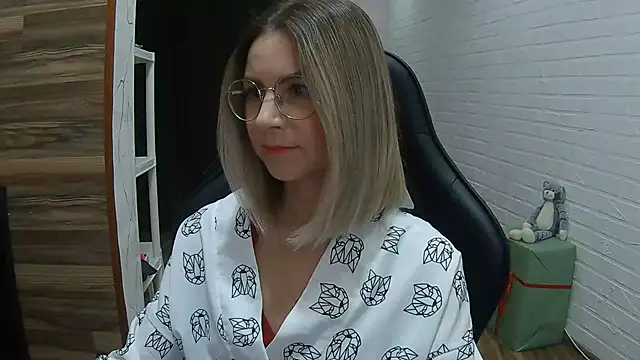 IceMayes online show from April 4, 2026, 8:23 am