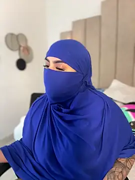 rashaaa  online show from March 12, 2026, 3:56 am