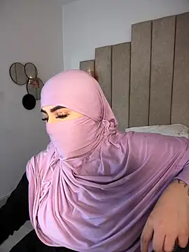 rashaaa  online show from April 18, 2026, 3:10 am