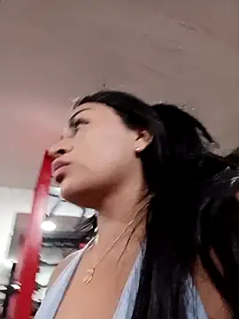 Snapshot of ValeriaVilla2 chatting on February 18, 2026, 1:23 am ValeriaVilla2 online show from February 18, 2026, 1:23 am