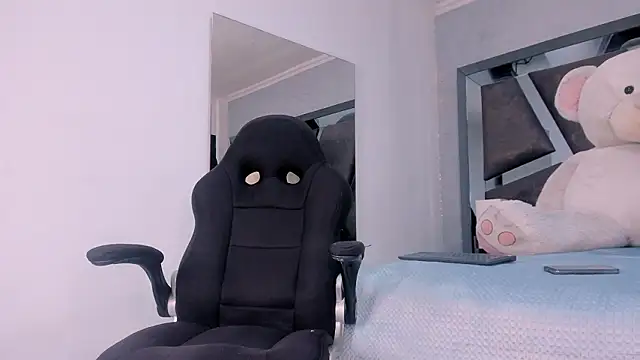 ElektraBomdans online show from March 15, 2026, 4:18 am