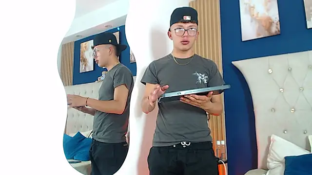 Dark Nico online show from March 15, 2026, 4:07 am