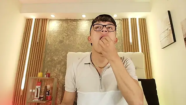 Dark Nico online show from March 25, 2026, 3:34 am