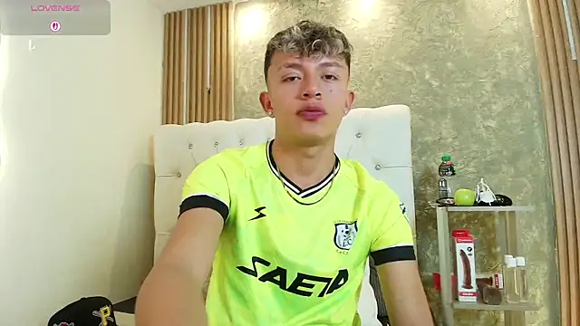 Dark Nico online show from April 11, 2026, 4:06 am