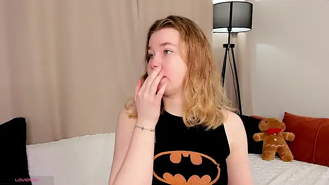 MaraaSwan online show from March 23, 2026, 4:49 am