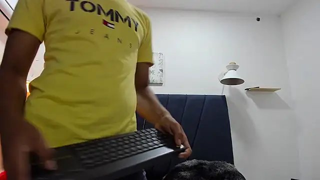 kleiver cum18 online show from February 28, 2026, 1:45 pm