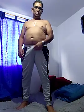 gordogruesa online show from February 18, 2026, 8:49 pm