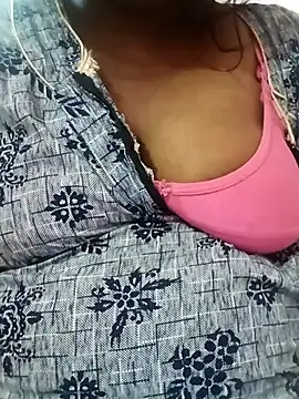 tamilkaviya431 online show from March 6, 2026, 2:19 am