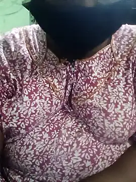 tamilkaviya431 online show from April 12, 2026, 6:13 pm