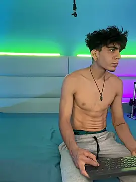 abrilandjulian online show from February 26, 2026, 12:04 pm