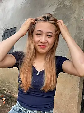 Snapshot of lauma-love chatting on March 2, 2026, 6:14 am lauma-love online show from March 2, 2026, 6:14 am