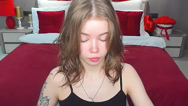 Violetta  Dreams online show from February 24, 2026, 4:43 am