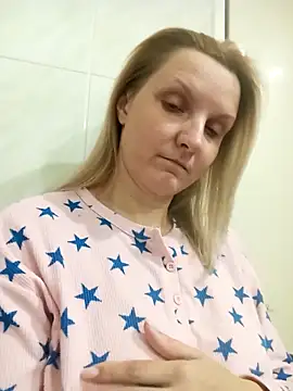 SusanGold9211 online show from February 26, 2026, 7:57 pm