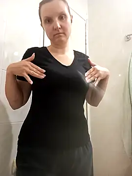 SusanGold9211 online show from March 3, 2026, 10:43 am