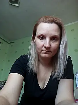 SusanGold9211 online show from March 23, 2026, 10:08 am