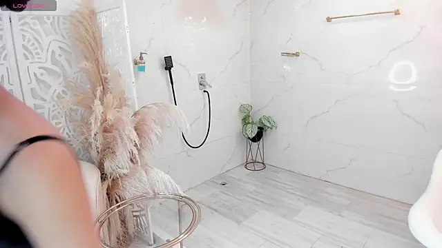 pinkmoon30 online show from February 24, 2026, 11:52 am