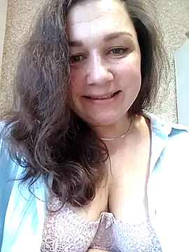 Susan8421 online show from March 13, 2026, 5:58 am