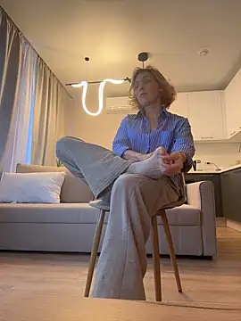 CarmenBlues  online show from February 23, 2026, 2:03 pm