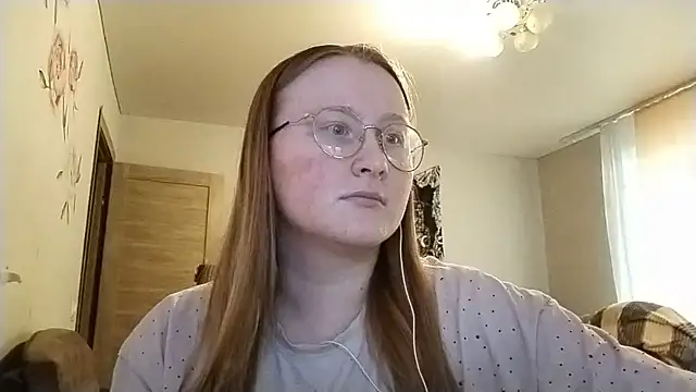 AnikaLipps online show from May 20, 2026, 4:40 am