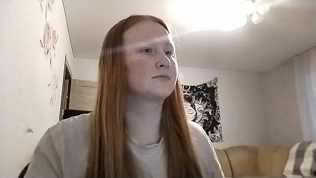 AnikaLipps online show from May 26, 2026, 6:59 pm