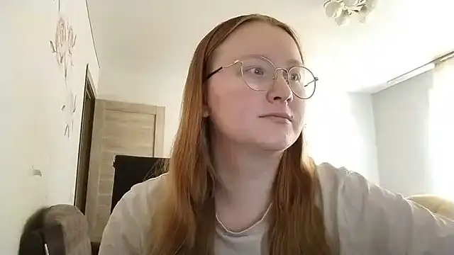 AnikaLipps online show from June 30, 2026, 11:22 am