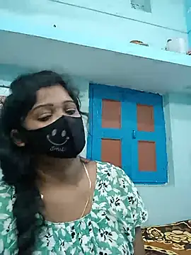 Snapshot of Beautiful_ely chatting on July 17, 2026, 11:20 pm Beautiful ely online show from July 17, 2026, 11:20 pm