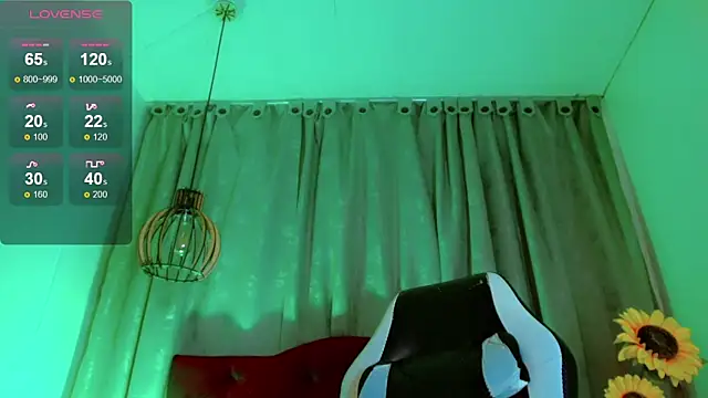 Cayetana Black  online show from February 17, 2026, 6:58 pm