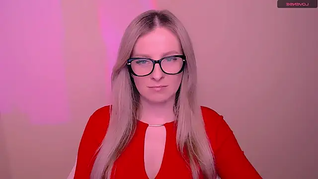 AnnePeach online show from March 10, 2026, 5:40 pm