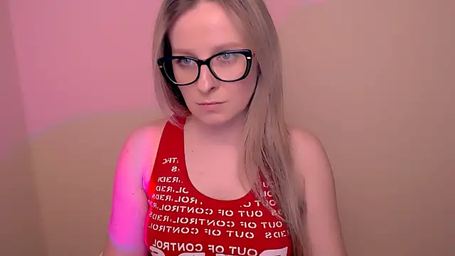 AnnePeach online show from April 3, 2026, 6:17 pm