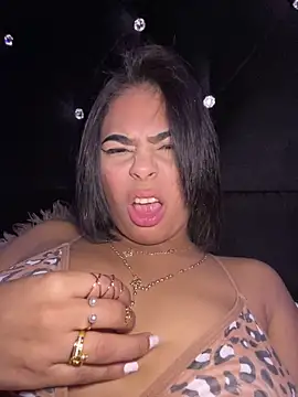 Valentina Diaz15 online show from February 27, 2026, 11:05 pm