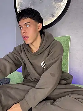 Lucian-greyy online show from February 15, 2026, 8:02 am