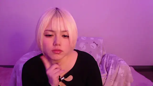 uru luv000 online show from March 3, 2026, 3:01 am