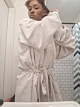 Cinnamonbunn online show from February 20, 2026, 8:09 pm