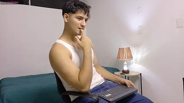 Snapshot of Kael_Switch chatting on February 24, 2026, 1:25 am Kael Switch online show from February 24, 2026, 1:25 am