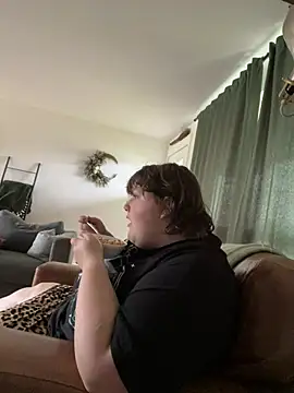 Snapshot of plushietoy chatting on February 23, 2026, 8:06 pm plushietoy online show from February 23, 2026, 8:06 pm