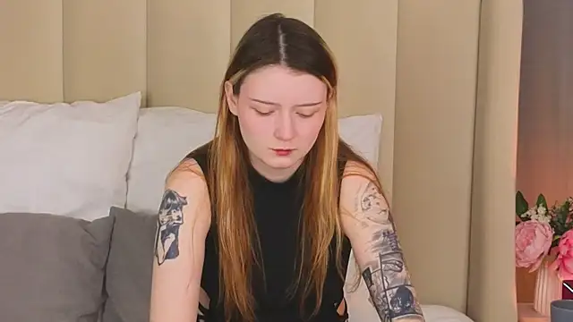 AlyssFrost online show from June 23, 2026, 2:53 am