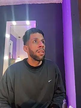 Karim mansur online show from March 18, 2026, 1:31 am