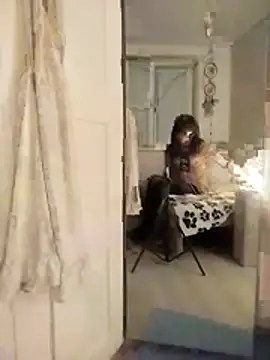 Snapshot of VeraVS chatting on March 31, 2026, 5:57 pm VeraVS online show from March 31, 2026, 5:57 pm