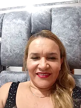 Snapshot of charlotte_milf30 chatting on April 16, 2026, 12:44 am charlotte milf30 online show from April 16, 2026, 12:44 am