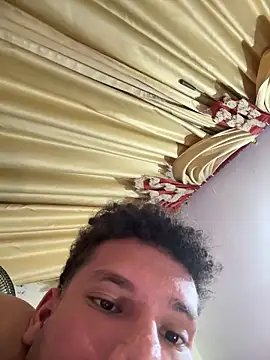 Valentinacouple online show from February 22, 2026, 5:08 am