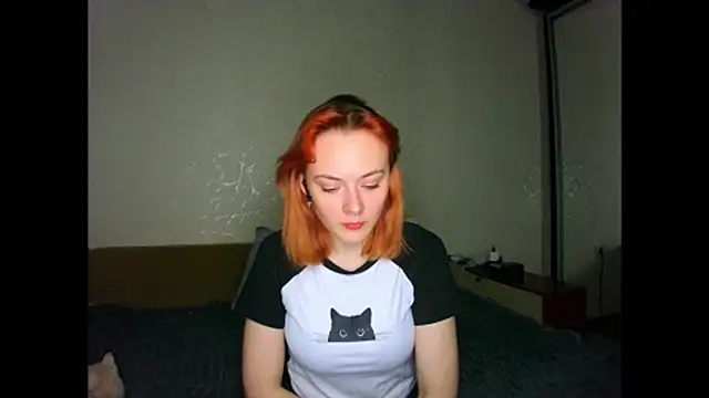 Little fox404 online show from April 14, 2026, 9:32 pm