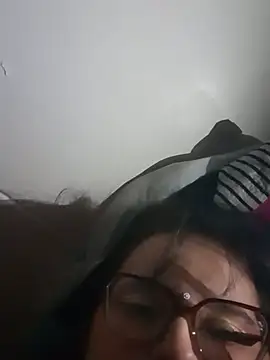 daphneev online show from July 5, 2026, 4:19 am