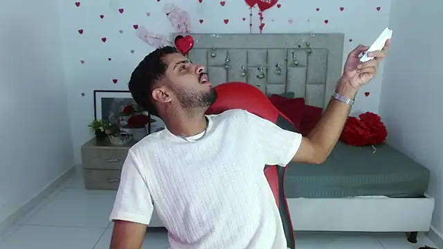 mister fox723 online show from March 1, 2026, 5:09 am