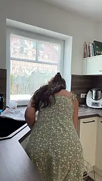 Dance Lady online show from April 18, 2026, 11:47 am