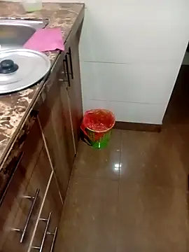 Snapshot of venus-marte chatting on February 18, 2026, 9:22 pm venus-marte online show from February 18, 2026, 9:22 pm