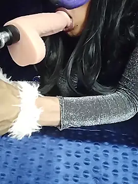 Snapshot of TRANSY_WITH_GIRL chatting on February 17, 2026, 6:03 pm TRANSY WITH GIRL online show from February 17, 2026, 6:03 pm