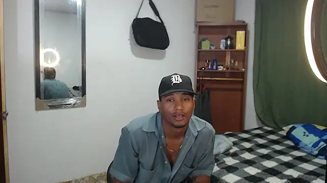 Snapshot of Dani-brown chatting on May 15, 2026, 1:34 am Dani-brown online show from May 15, 2026, 1:34 am